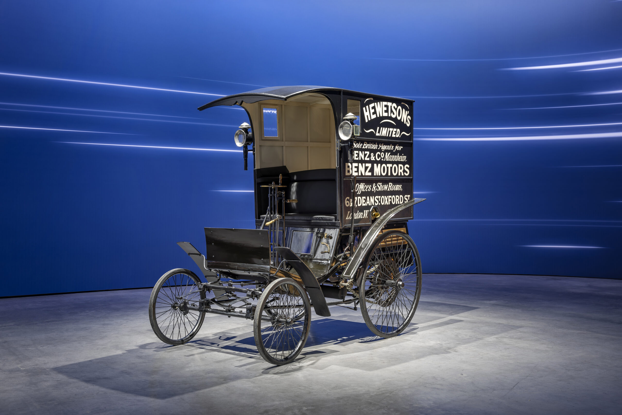 Mercedes-Benz entra em 2026 sob o signo da história — e da inovação que moldou o automóvel